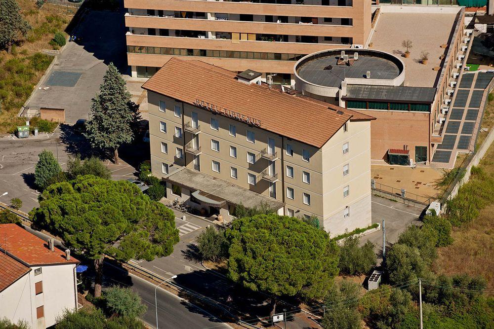 Hotel Tirrenus Perugia Luaran gambar